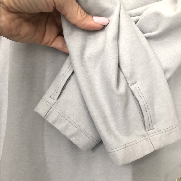 Lululemon Mens Chrome in colour zip up~ Size S - Picture 5 of 6